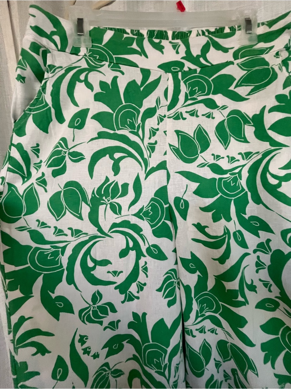 wide legs cropped linen blend pants.green paisley on white L - Picture 4 of 9